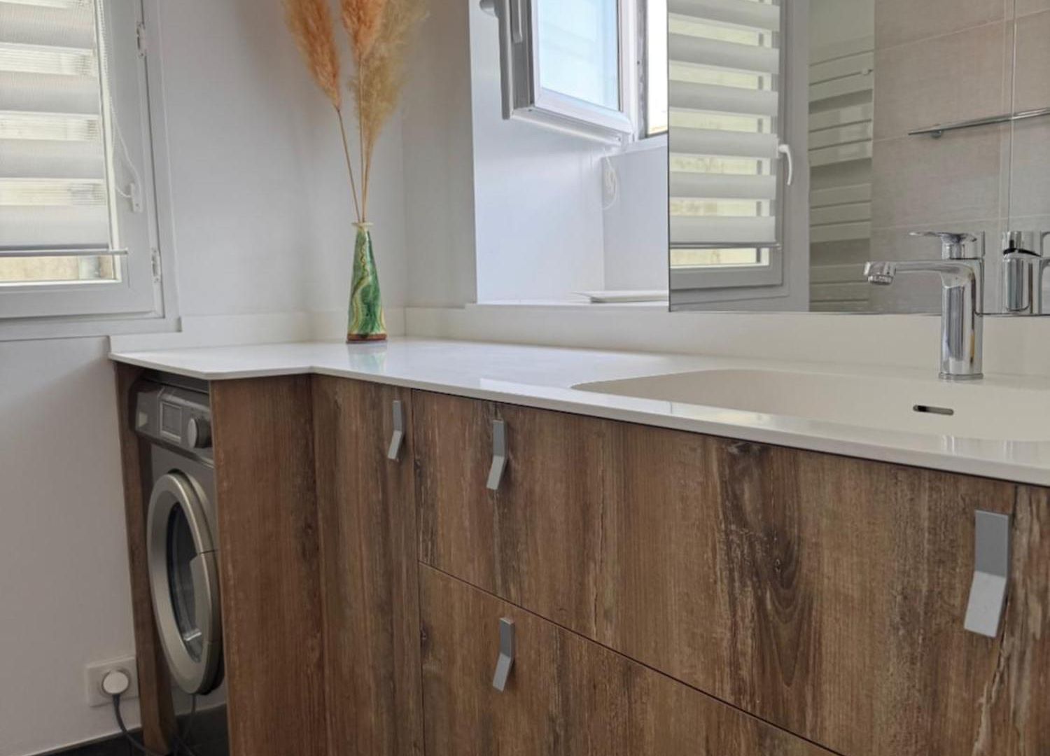 Renovated Luxury Cocoon Place Massena Apartment