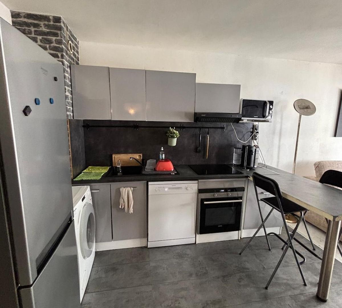 2 Piece A 2min De La Apartment *