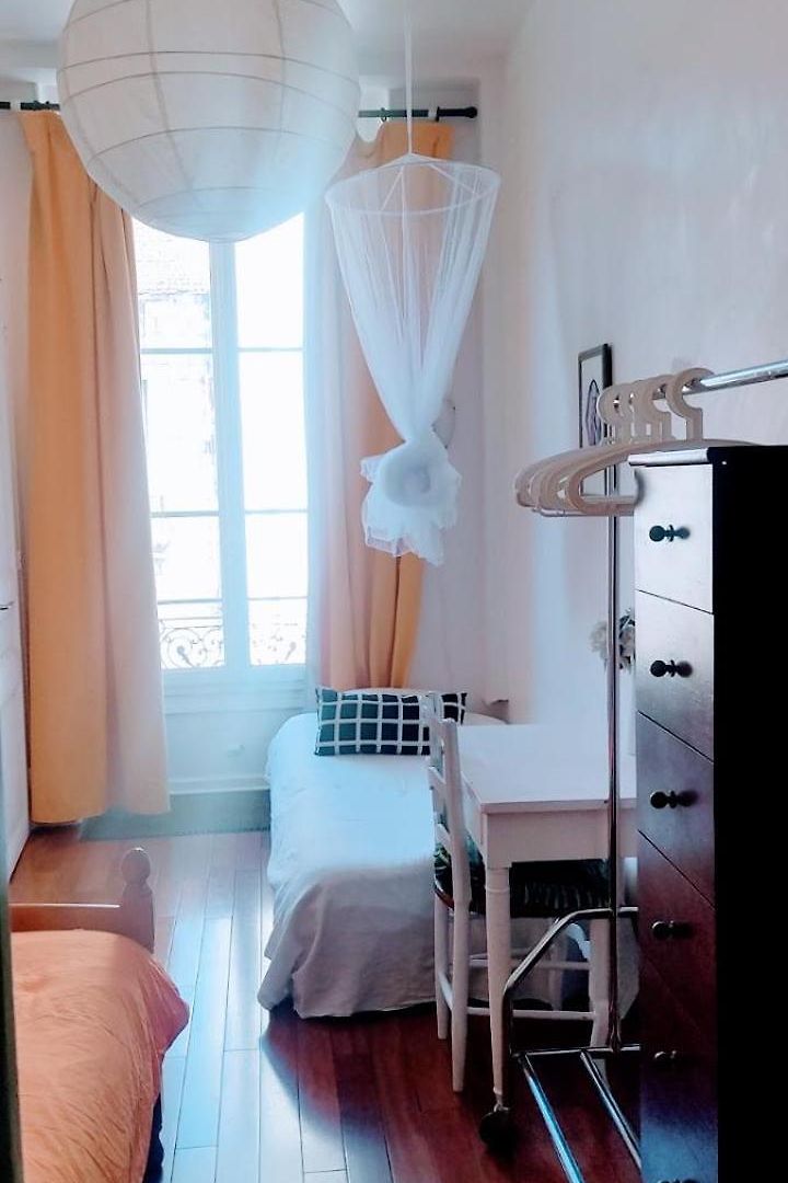 Séjour chez l'habitant Guest Bedroom In Private Home, Quiet, Elegant, 10 Mins To Beach, 1 Triple And 1 Double Bedrooms