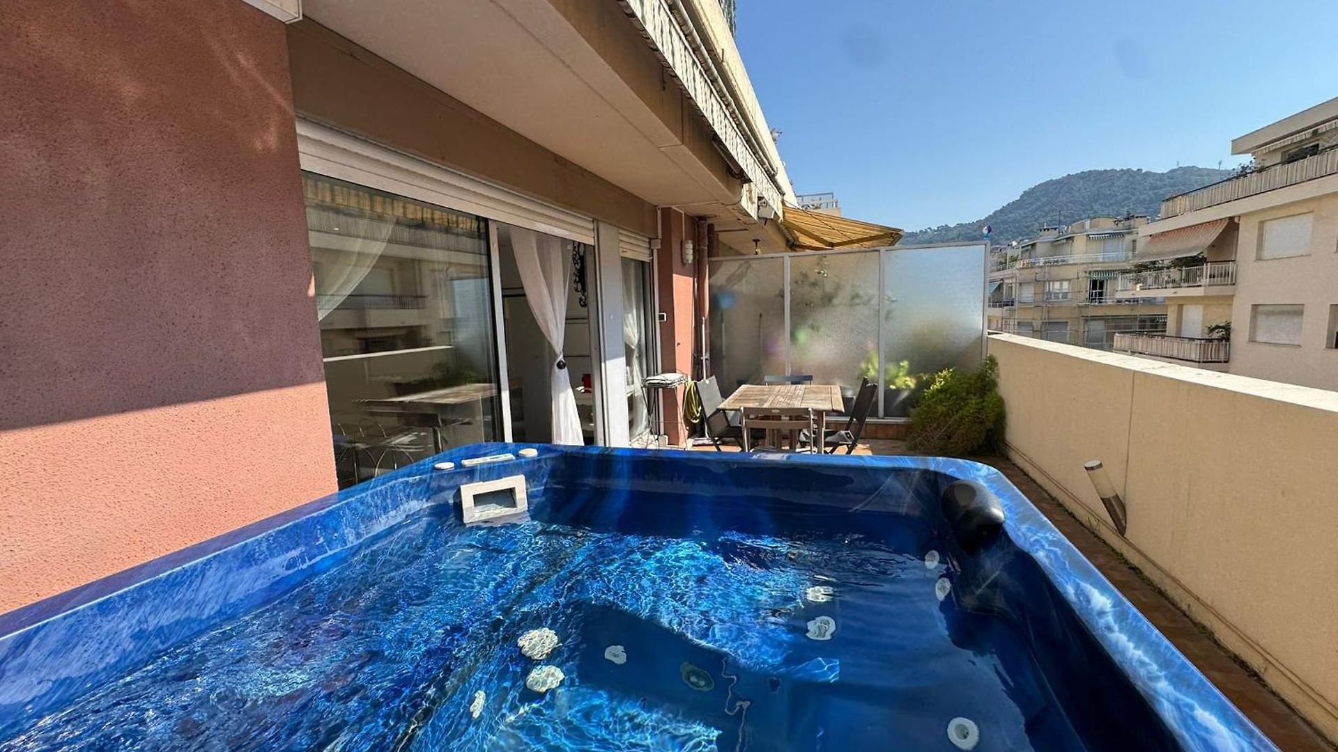 Apartment Siena - 6 Personnes Avec Terrasse Et Jacuzzi Plein Coeur Centre-ville Quartier Du Port De