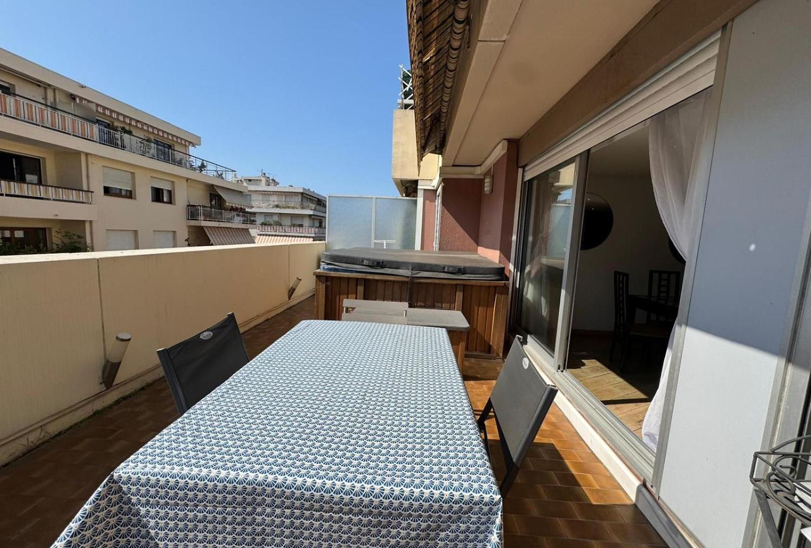 Apartment Siena - 6 Personnes Avec Terrasse Et Jacuzzi Plein Coeur Centre-ville Quartier Du Port De Nice