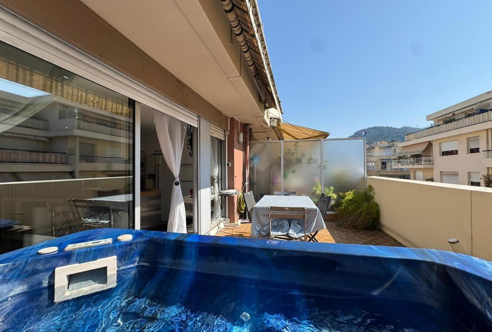 Siena - 6 Personnes Avec Terrasse Et Jacuzzi Plein Coeur Centre-ville Quartier Du Port De Nice
