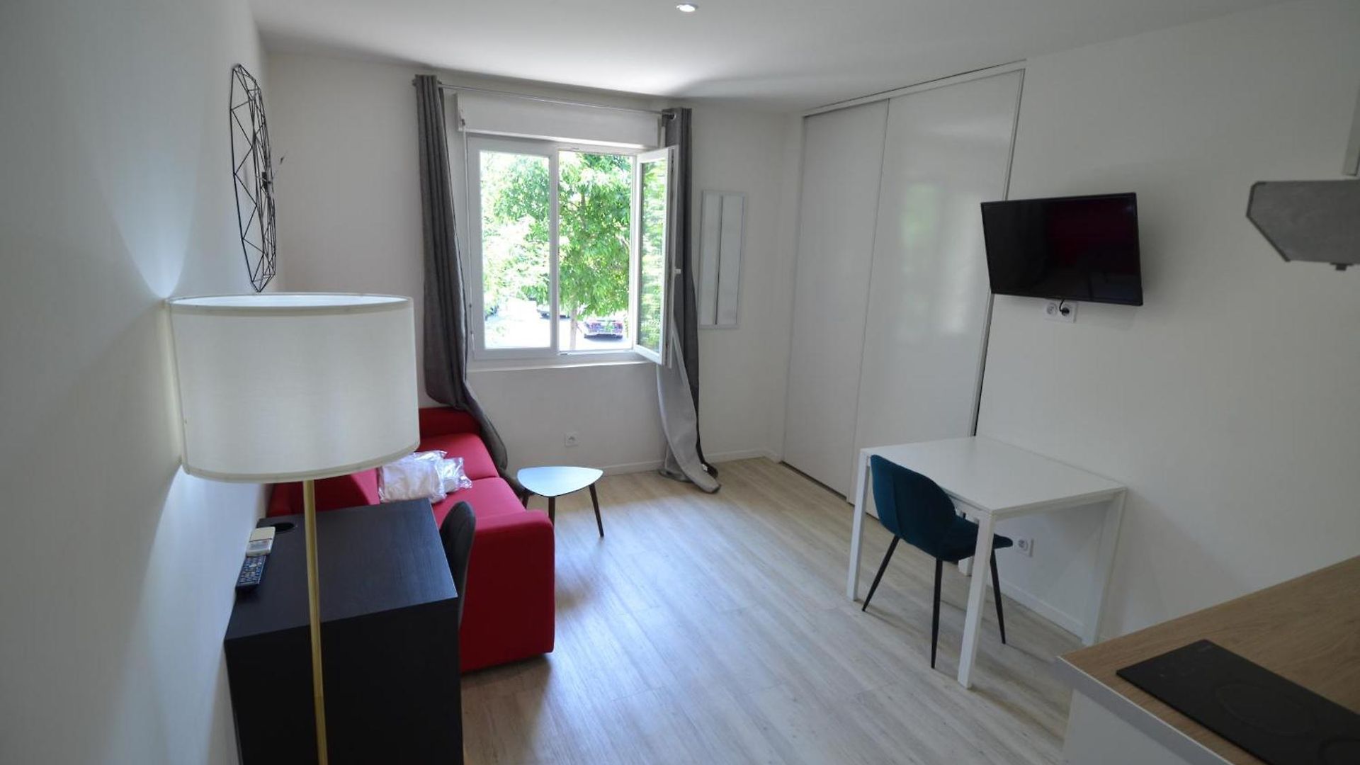 Cassin - Next To Tramway Line 2 Near Airport Appartement *