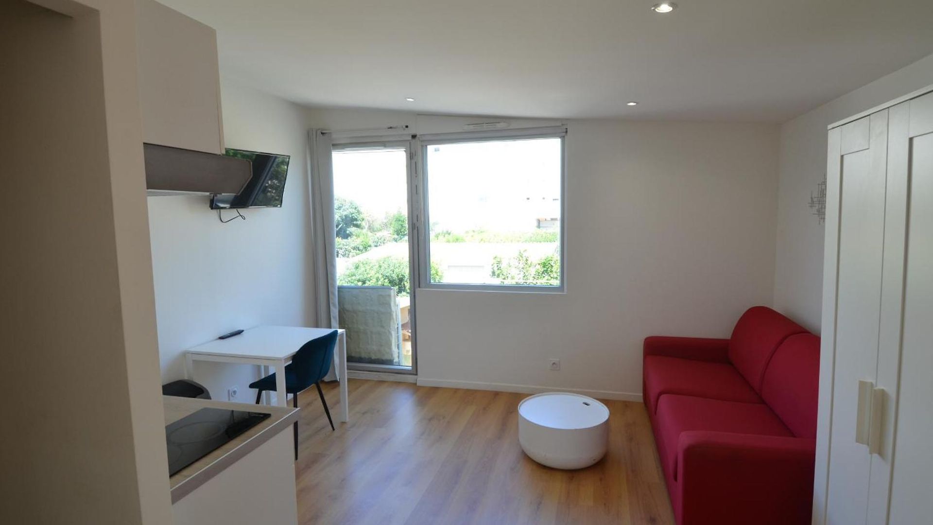 Appartement Cassin - Next To Tramway Line 2 Near Airport *