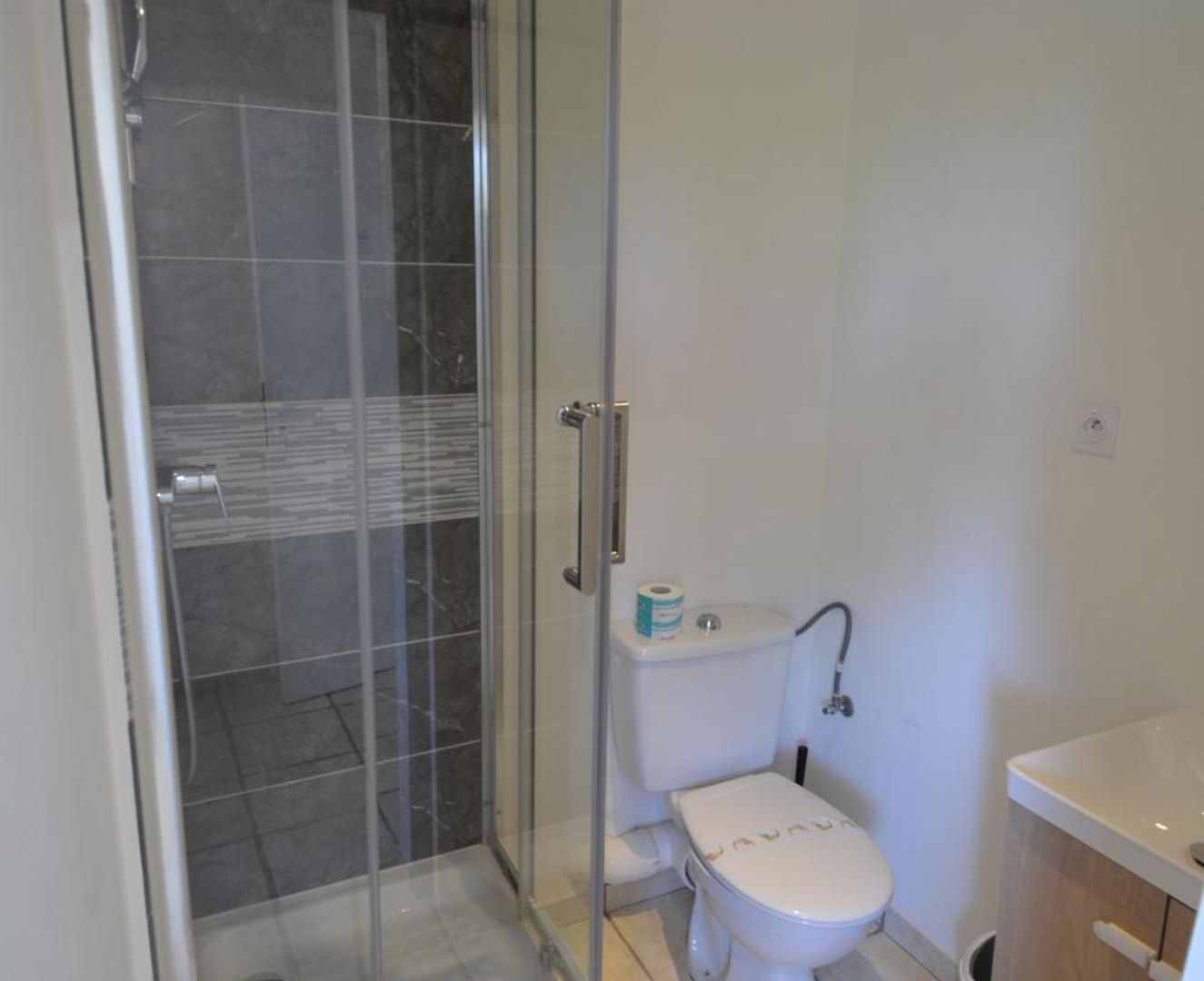 Cassin - Next To Tramway Line 2 Near Airport *