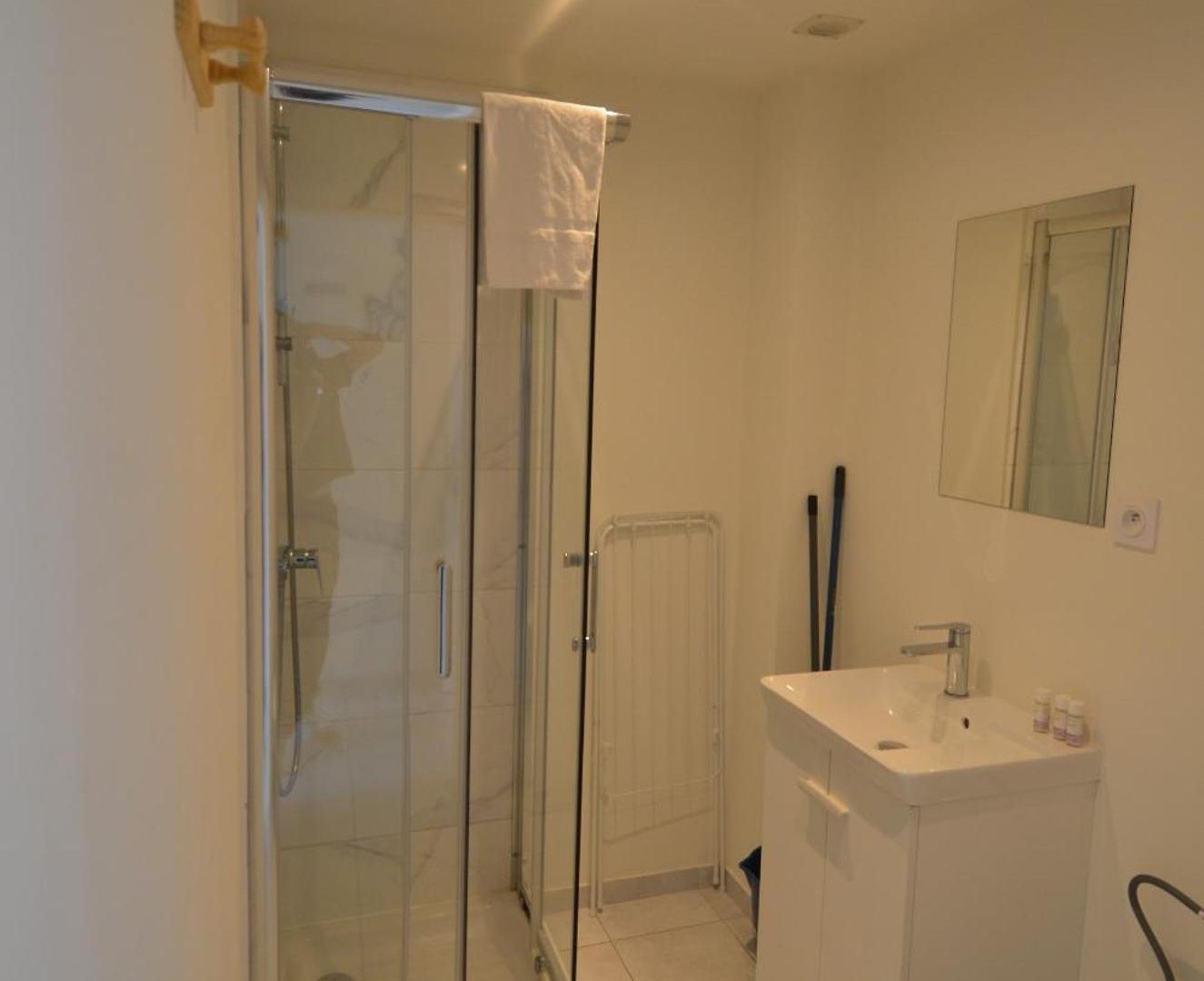 Appartement Cassin - Next To Tramway Line 2 Near Airport