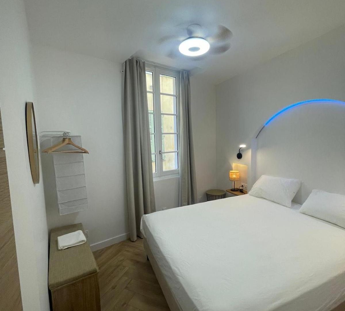 Recently Renovated In Quiet Area In Heart Of Old Nice