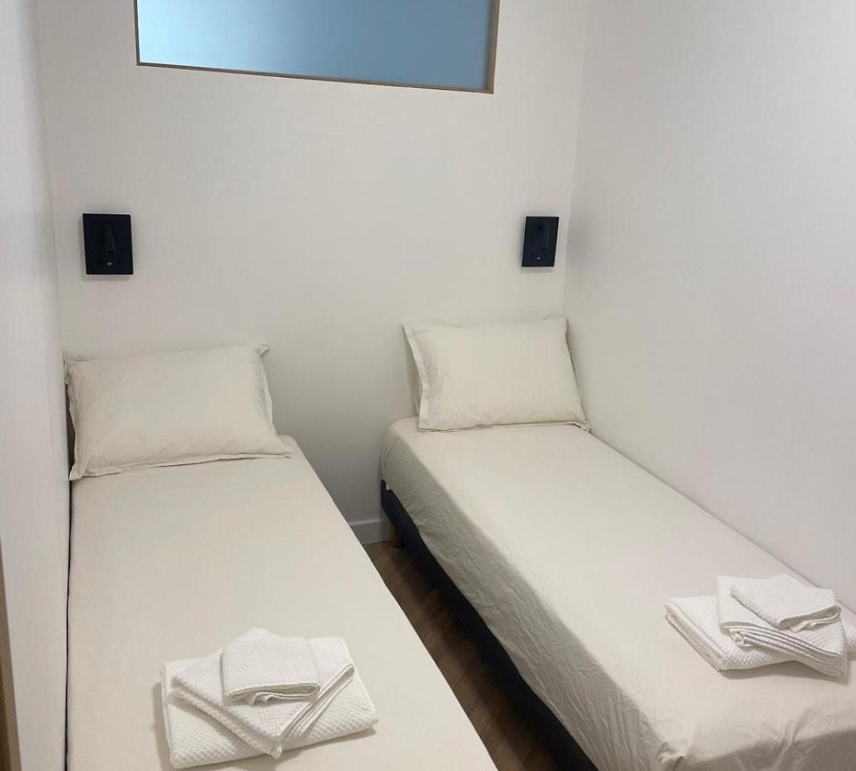 Apartment Recently Renovated In Quiet Area In Heart Of Old *