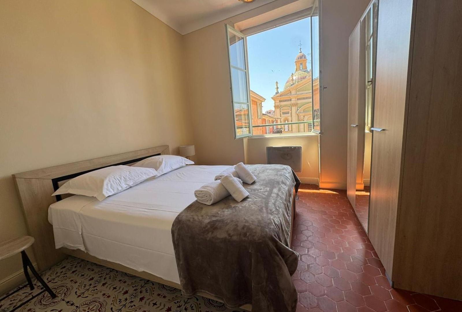 Ste Reparate - Cosy 2 Pieces Vue Cathedrale Appartement *