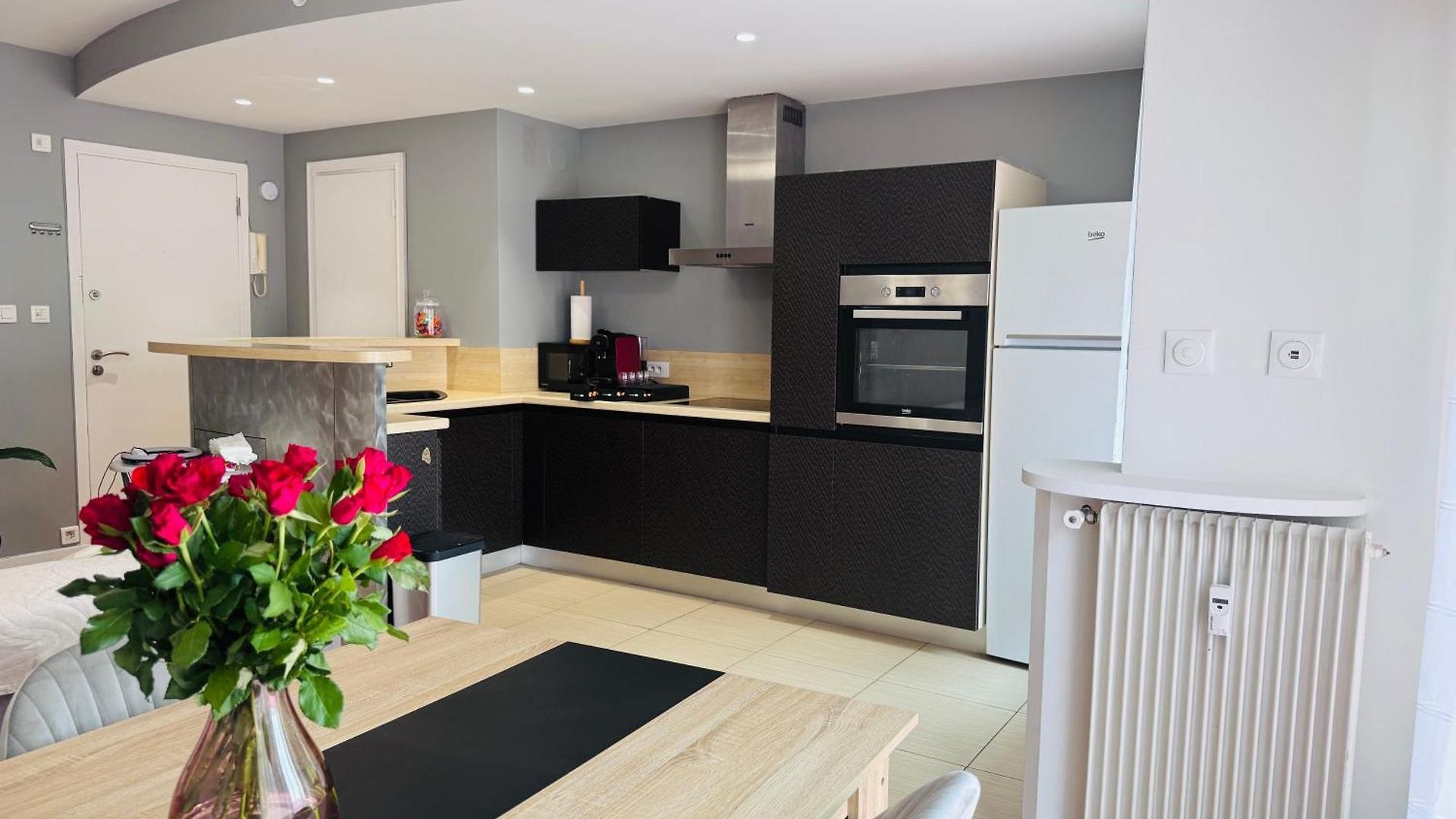 Le Carras - Proche De Aéroport , à Pied - Promenade Des Appartement *