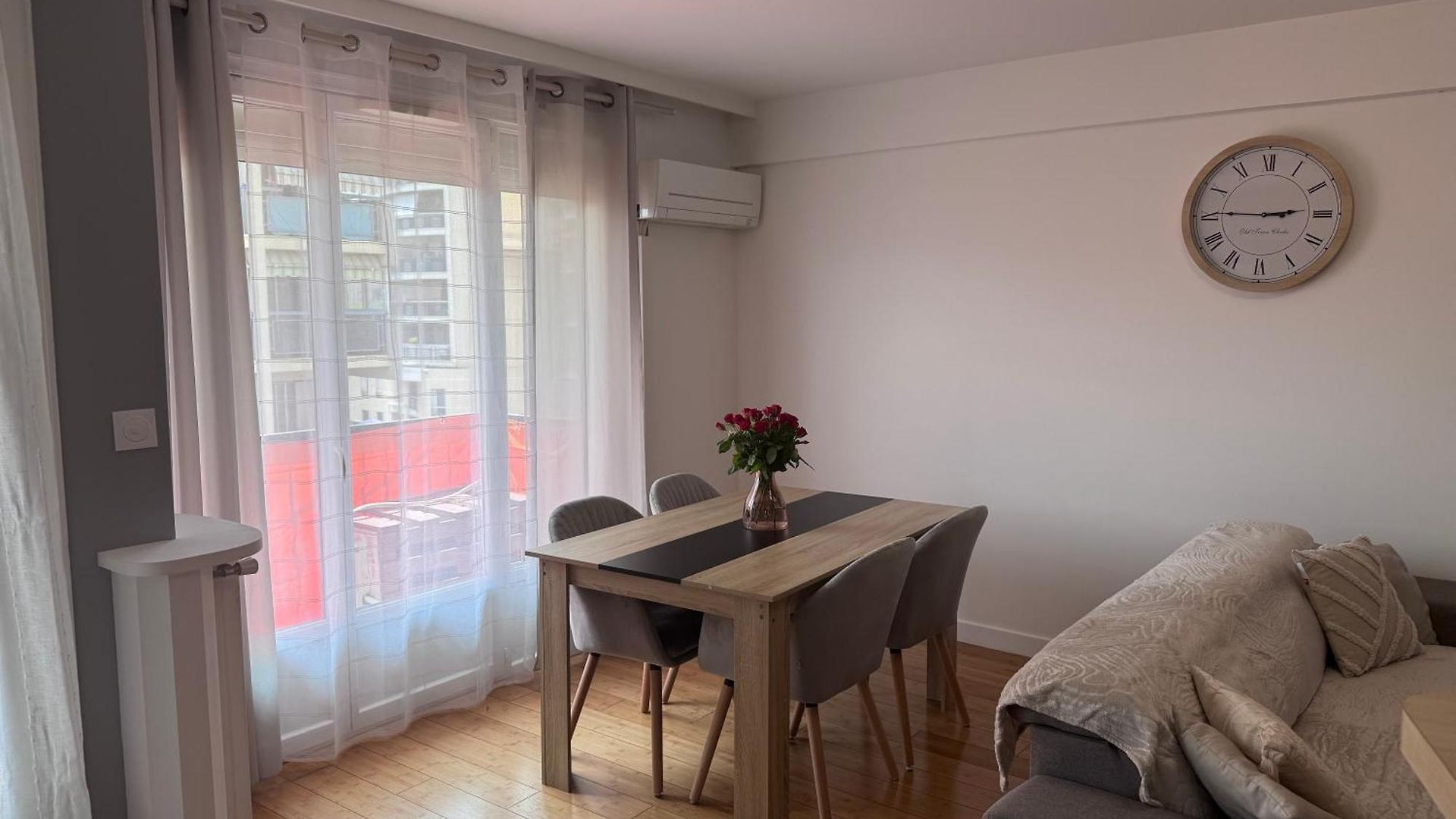 Le Carras - Proche De Aéroport , à Pied - Promenade Des Appartement