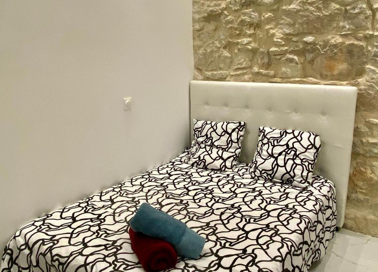 Apartment Centre - Climatisation - Calme - Cuisine - Wifi - Tramway