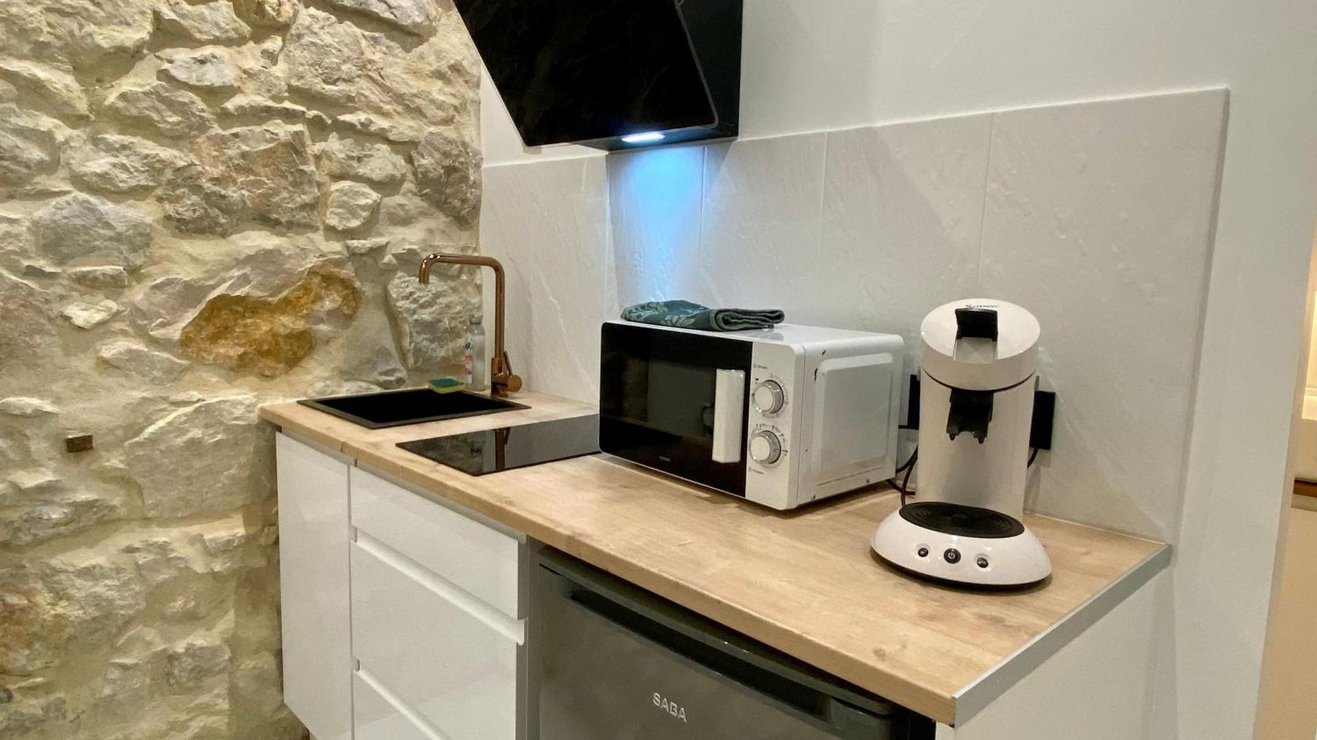 Apartment Centre - Climatisation - Calme - Cuisine - Wifi - Tramway