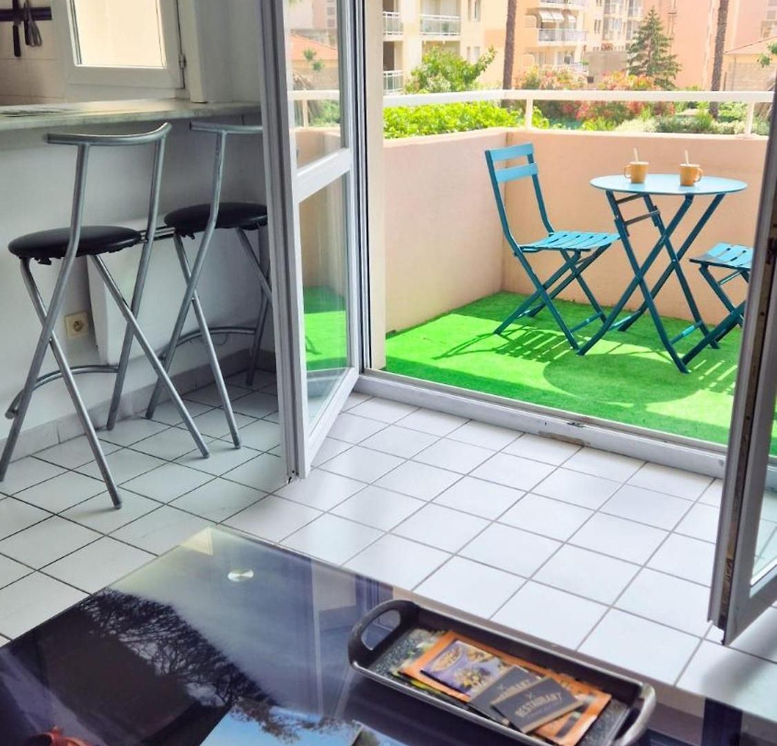 2p, Balcon, Parking Proche Apartment Nice