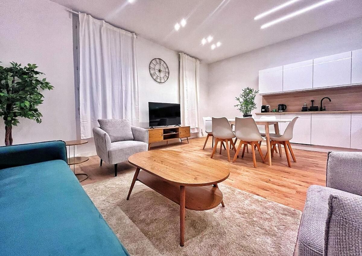 Rf102 - Magnifique Et Spacieux 3 Pièces Appartement