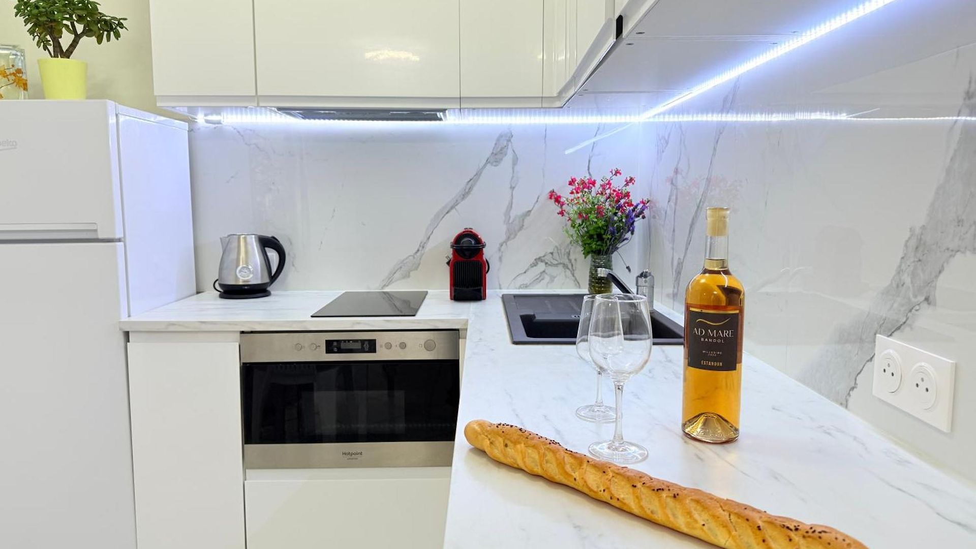 Place Close To The Ac Air , Wi Fi, Parking Appartement
