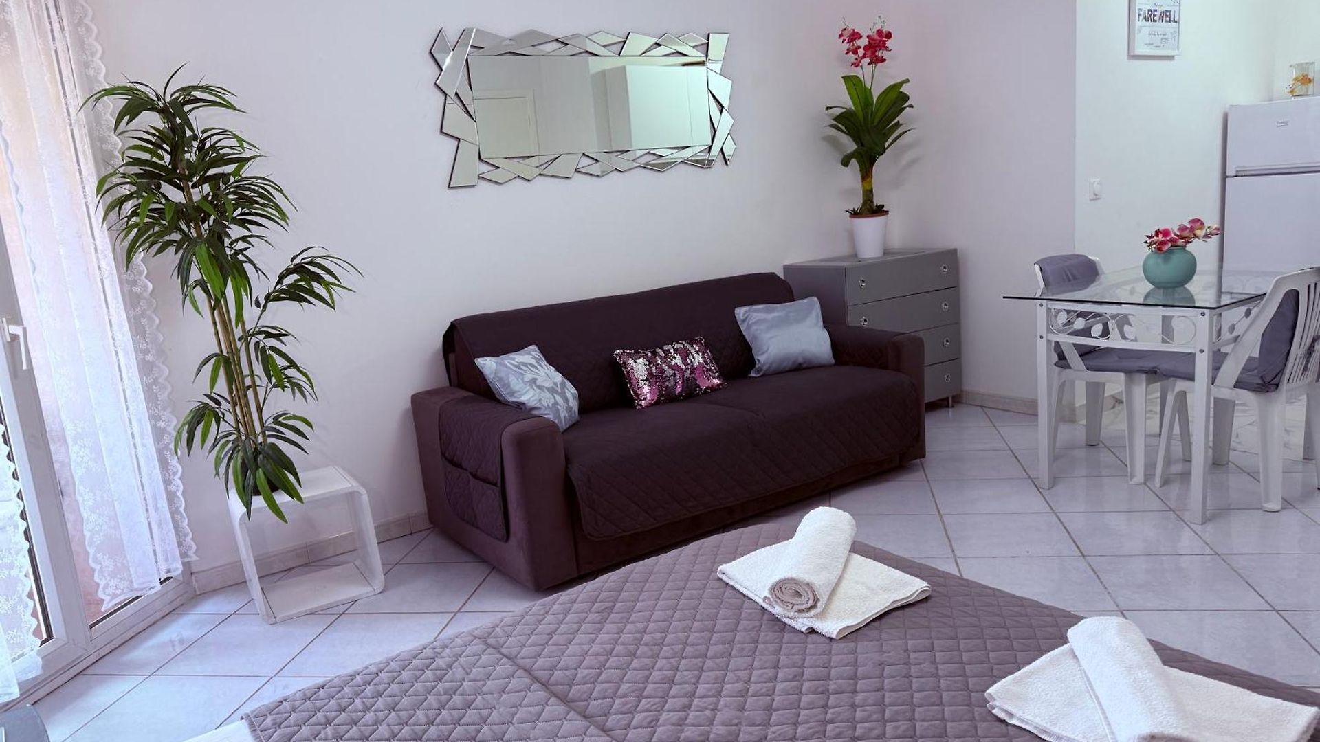 Place Close To The Ac Air , Wi Fi, Parking Appartement *