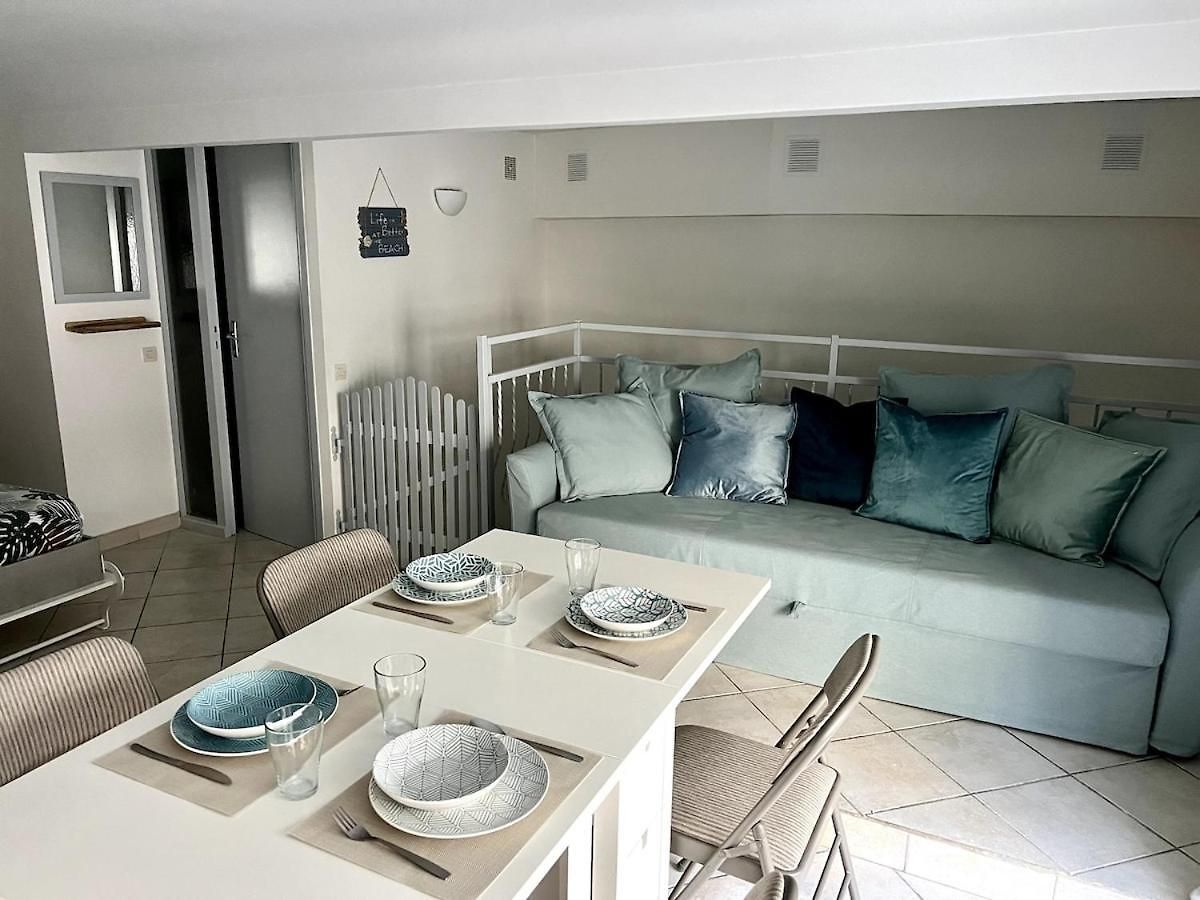 Cozy Near The With With Aircon Apartment *