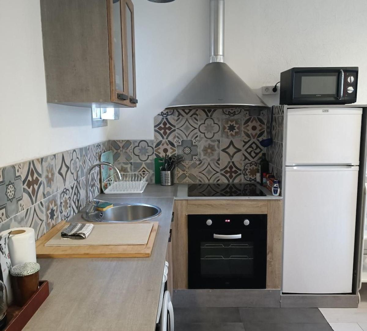 Night At La Nicoise - 6 Per Apartment