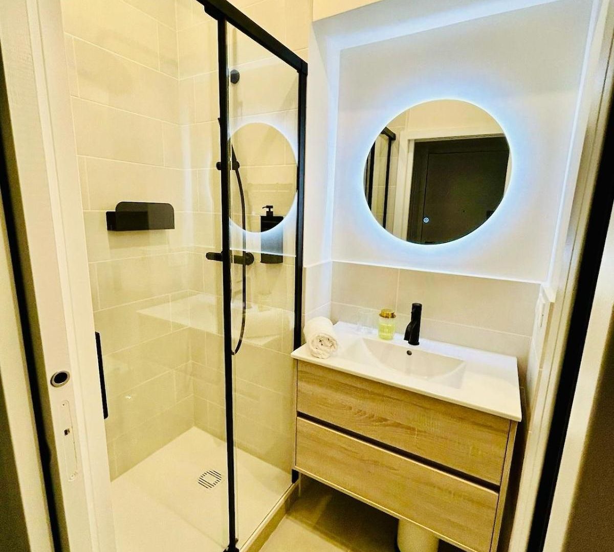 Charming In Port De Appartement Nice