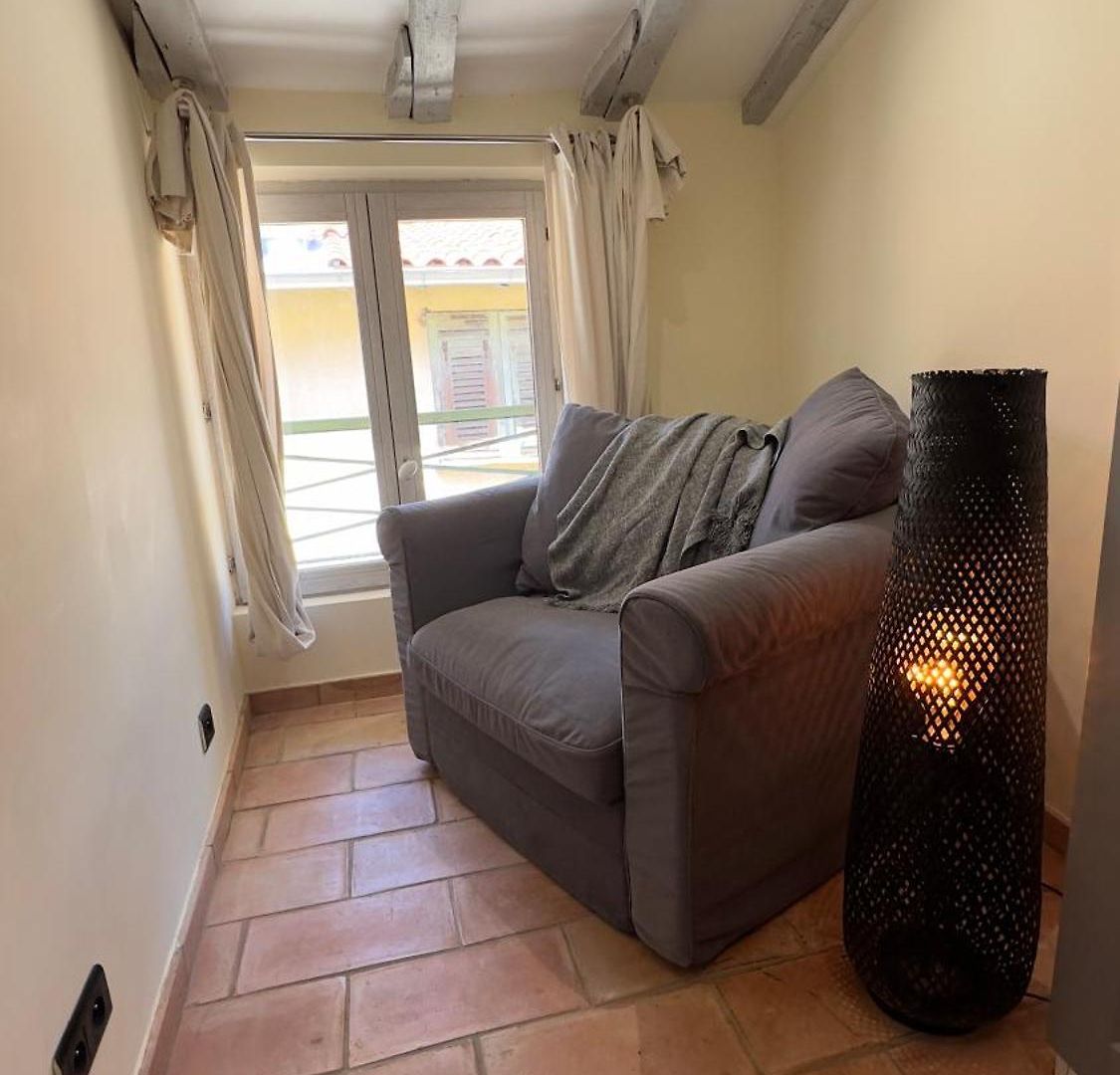 Apartment Vieille Neuf Et Cosy, Deux Chambres, 6 Couchages *