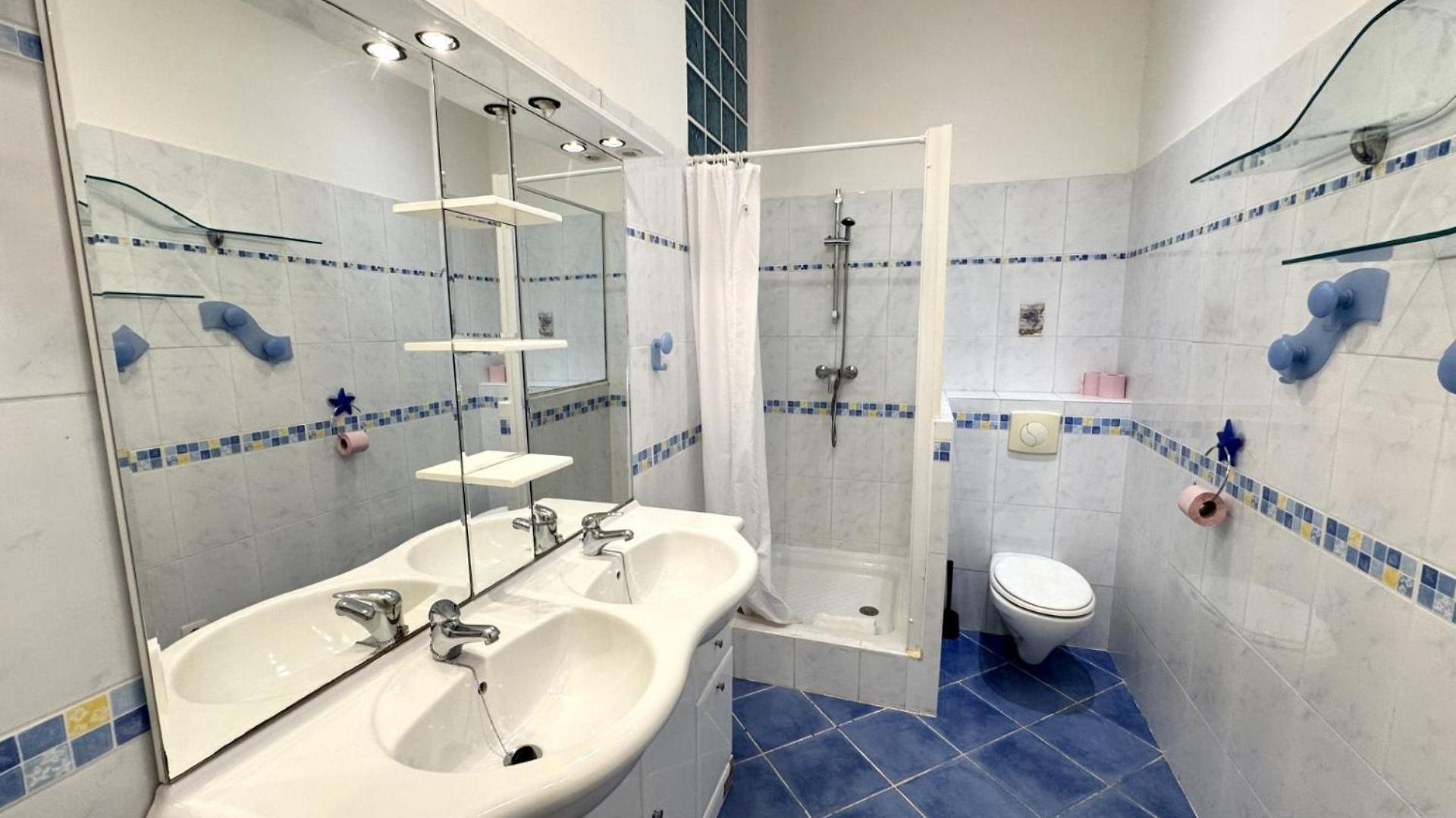 Apartment Riviera: Old Town Getaway, Steps From 3*
