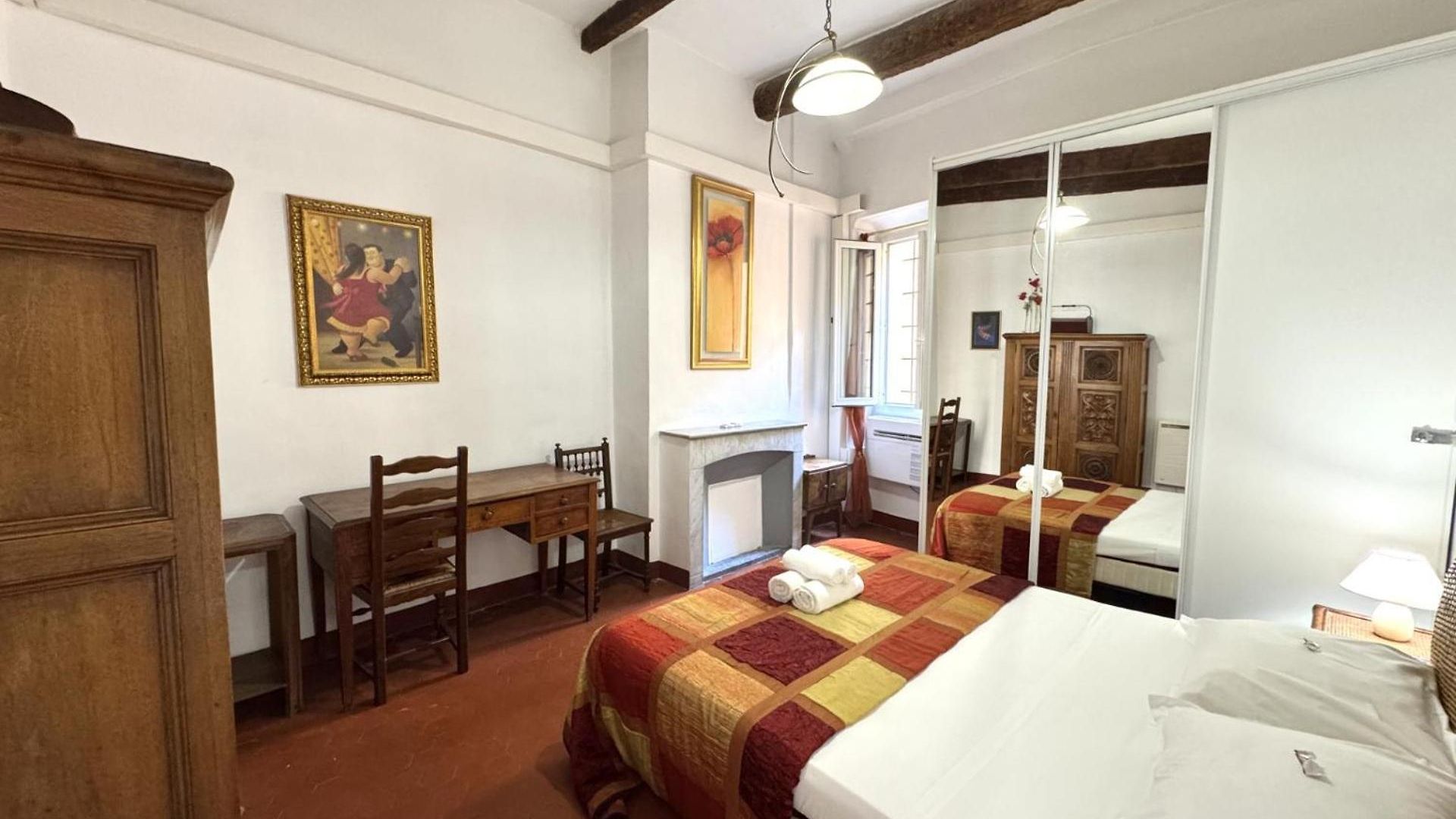 Apartment Riviera: Old Town Getaway, Steps From Nice