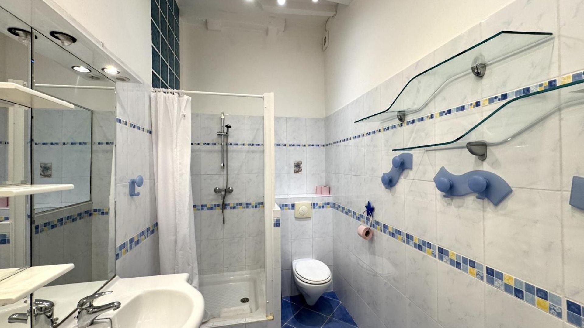Riviera: Old Town Getaway, Steps From 3* Nice