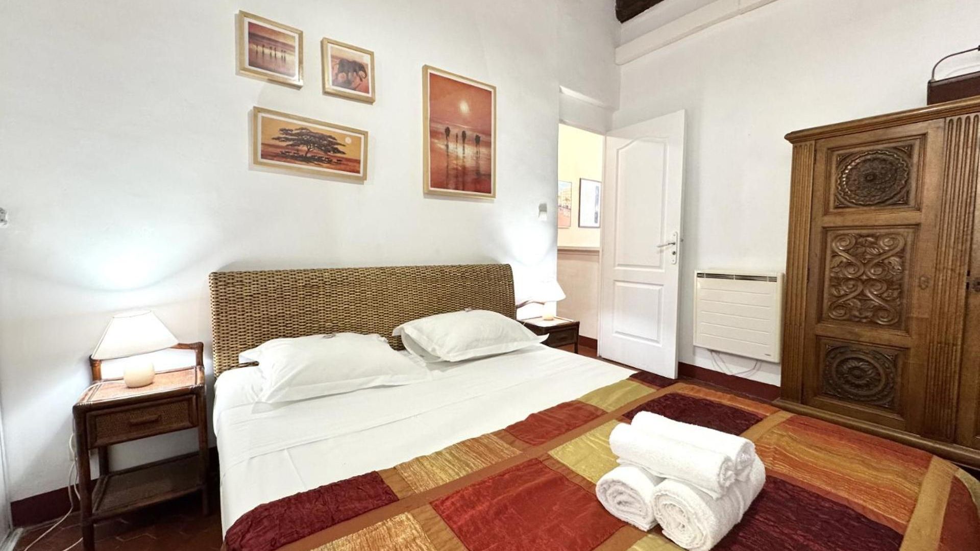 Riviera: Old Town Getaway, Steps From Apartment