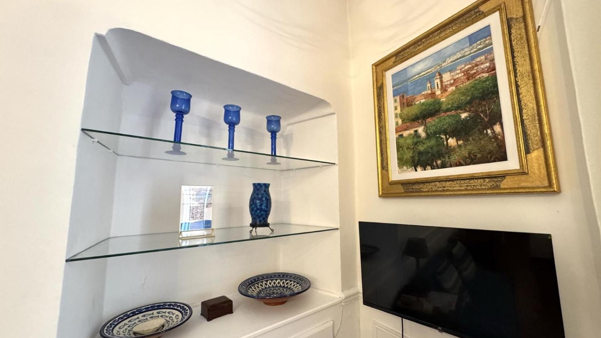 Riviera: Old Town Getaway, Steps From 3*