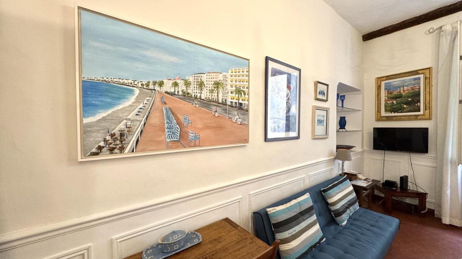 Riviera: Old Town Getaway, Steps From