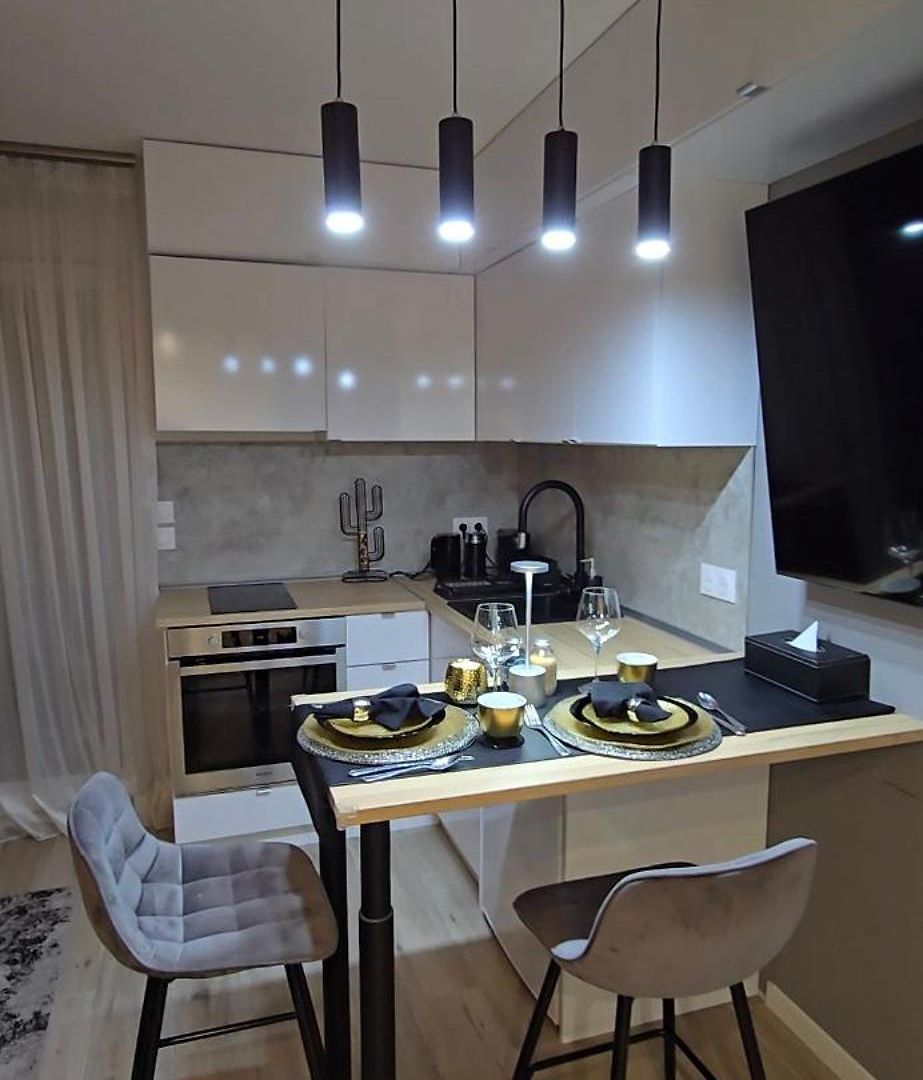 Lovely 1 Bedroom Vacation With Free Parking. Nice