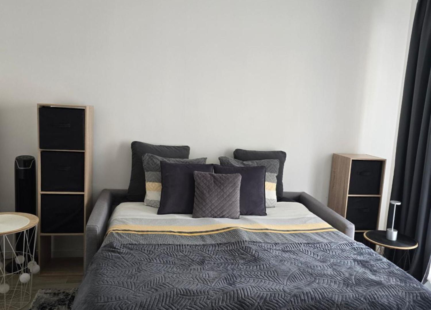 Lovely 1 Bedroom Vacation With Free Parking. Nice