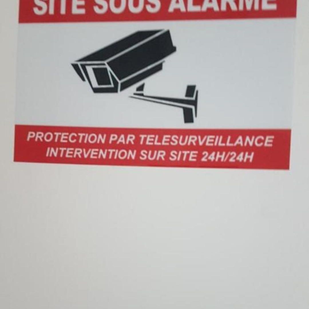 Apartment Grand Appartement, 2 Ou 3 Ou 4 Pieces, Tramway Sur Place, Proche Gare Sncf St Augustin 900 Metre , Aeroport 1200 Metre, Ou Allianz Riviera 10 Min, Palais Nikaia 2 Min , Supermarche Sur Place, Parking Possible Si Disponible Ou Payant A 1000 Metr