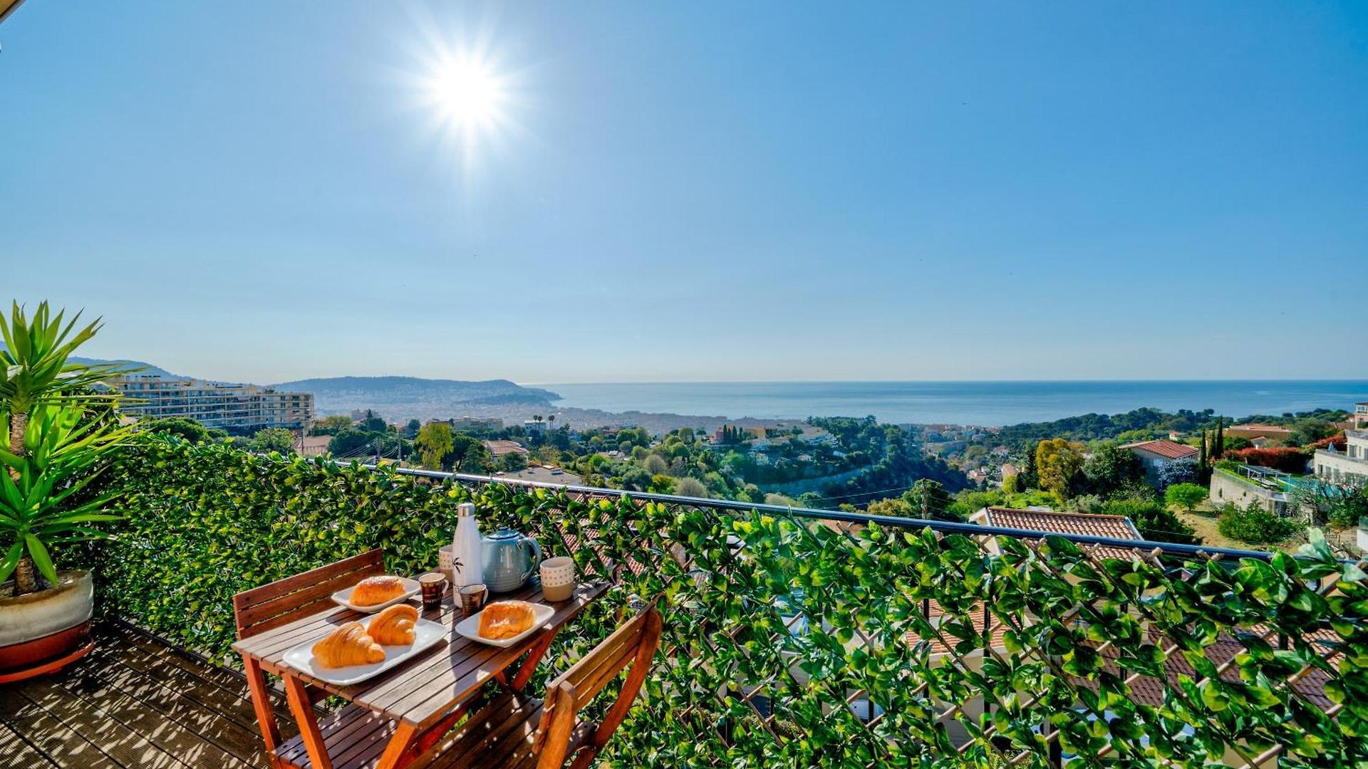 Apartment Panoramic Sea View Of The French Riviera, Parking Nice