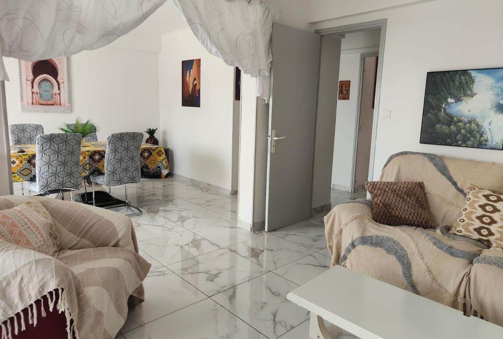Spacieux 3 Et Balcon Appartement