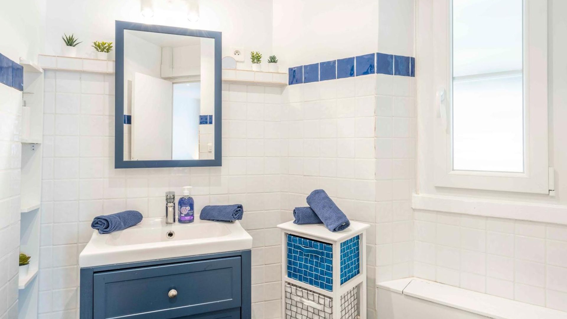 Appartement Modern And Elegant, Air-conditioned, Centre - Hdp2