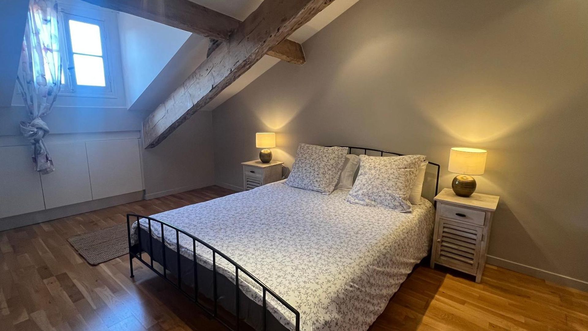 1 Bedroom, Location In