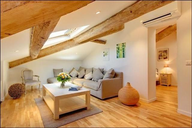 1 Bedroom, Location In