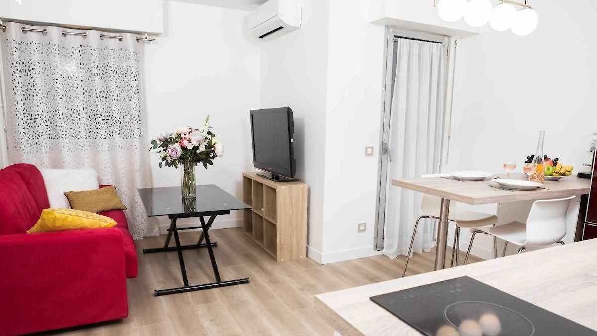 Perle De - 50 Mètres De La Plage, Clim, Wifi Appartement Nice