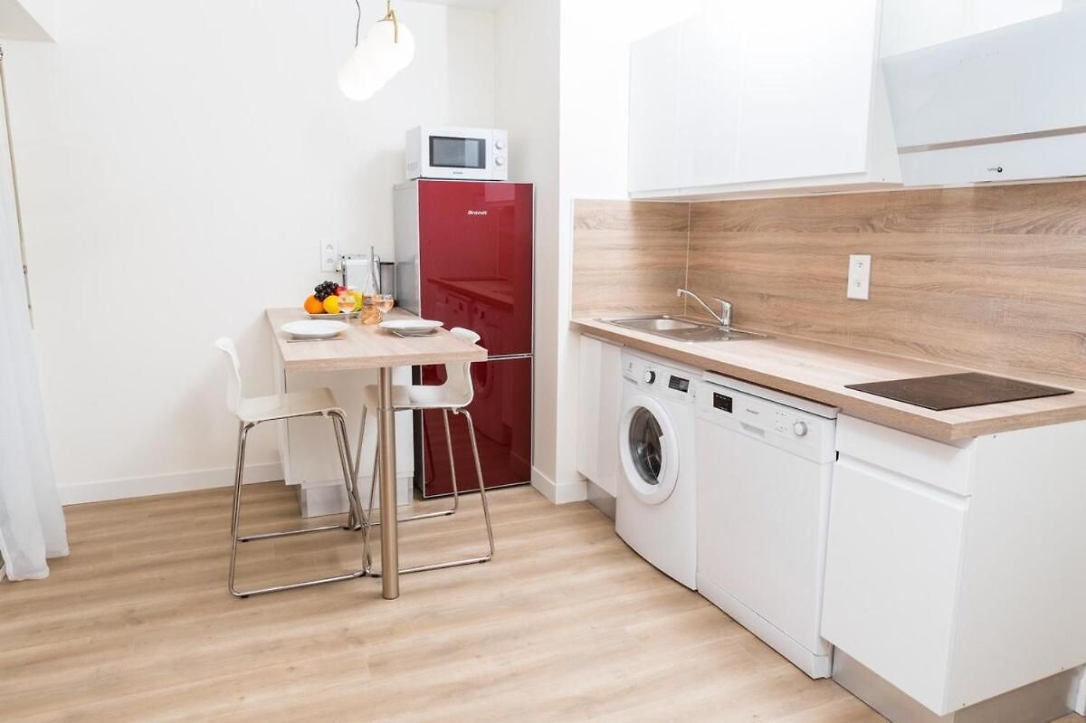 Perle De - 50 Mètres De La Plage, Clim, Wifi Appartement Nice
