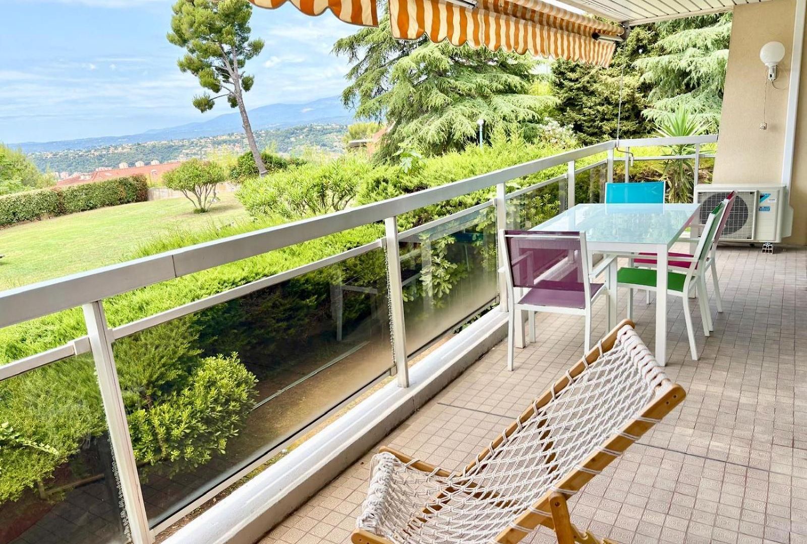 Quiet Flat With View And Swimming Pool * Nice