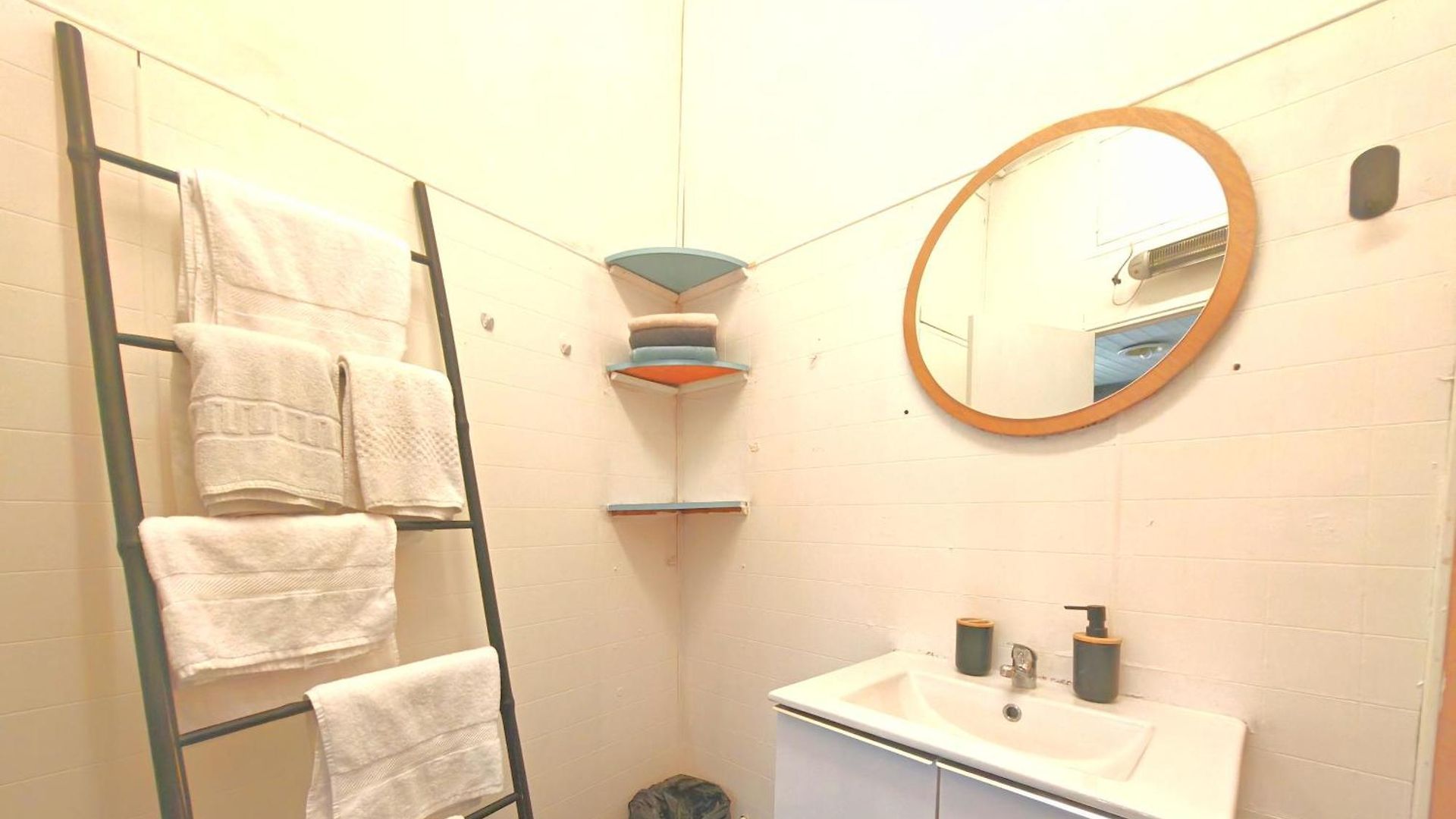 Appartement Vieux Charm - 3 Bedroom Escape - Seaside Nice