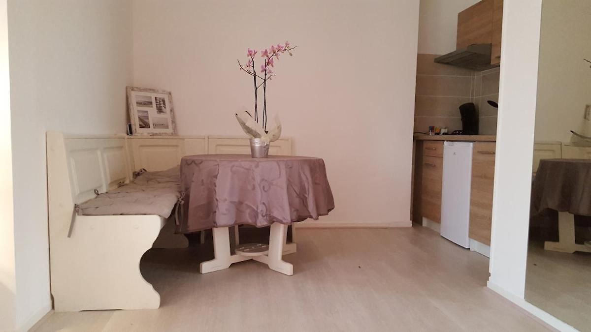 28 M2 Hypercenter Garden View Elevator Appartement Nice