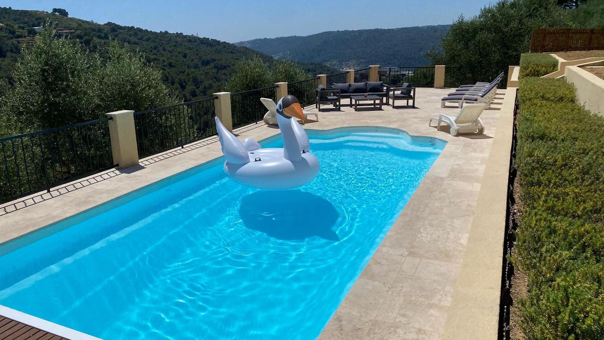 Avec Piscine Chauffee Collines *