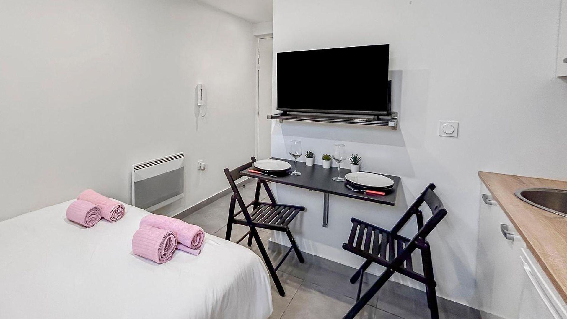 Centre Proche Tram&port, Wifi Gratuit Appartement *