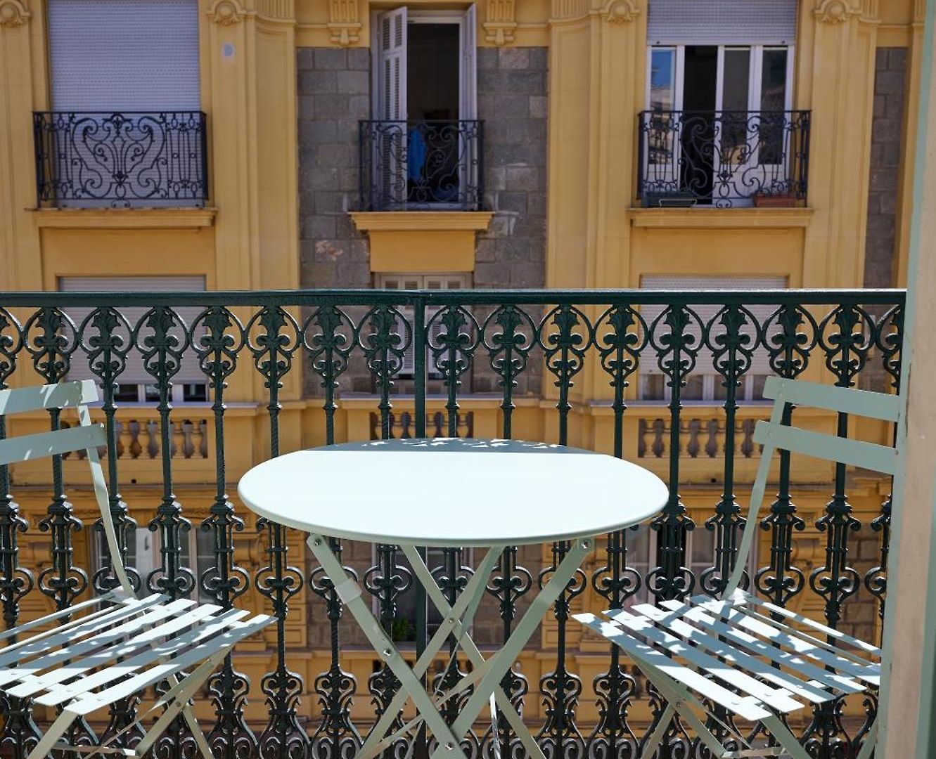 9 Alberti Centre Nice
