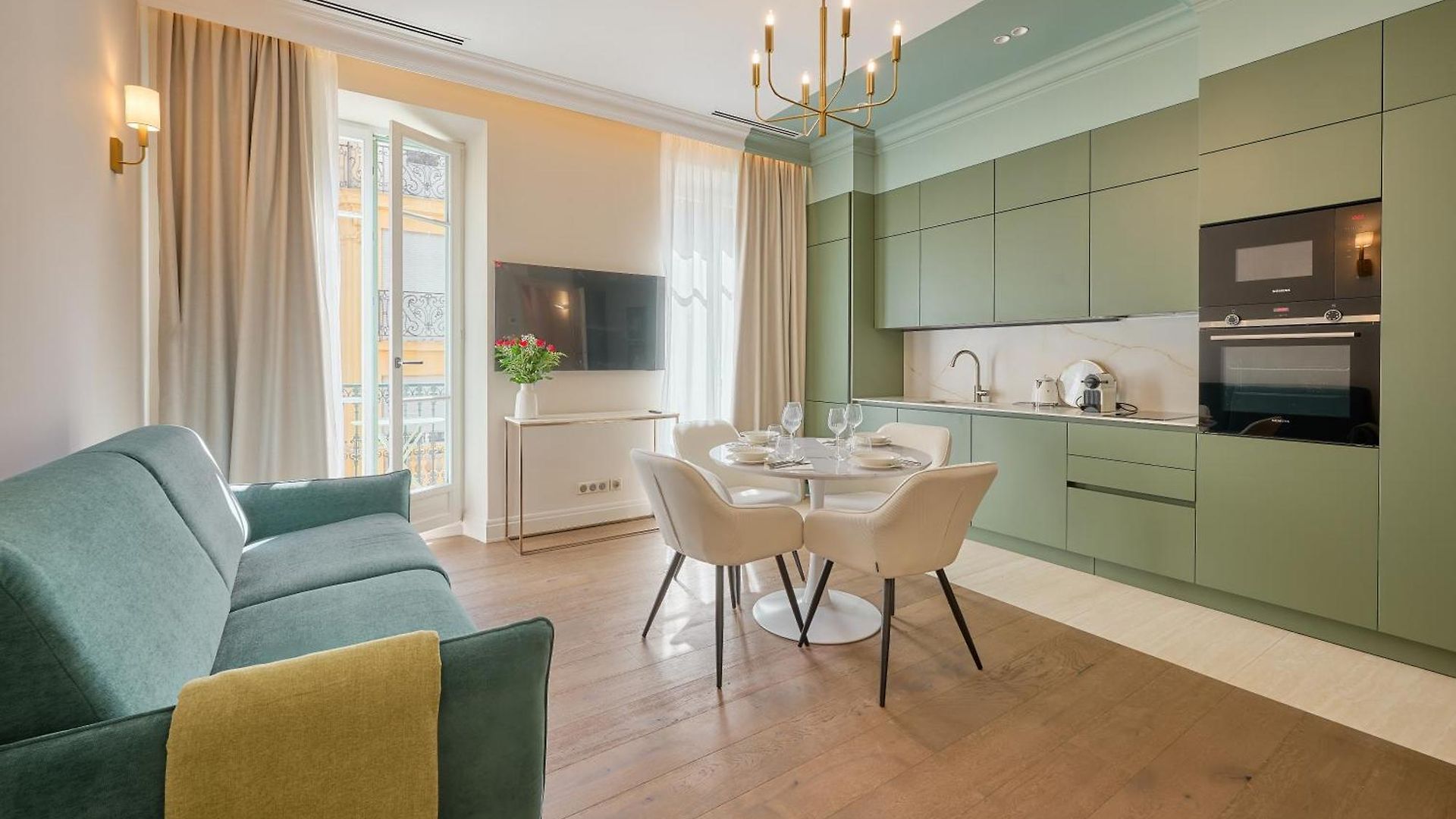 Aparthotel 9 Alberti Centre 4*