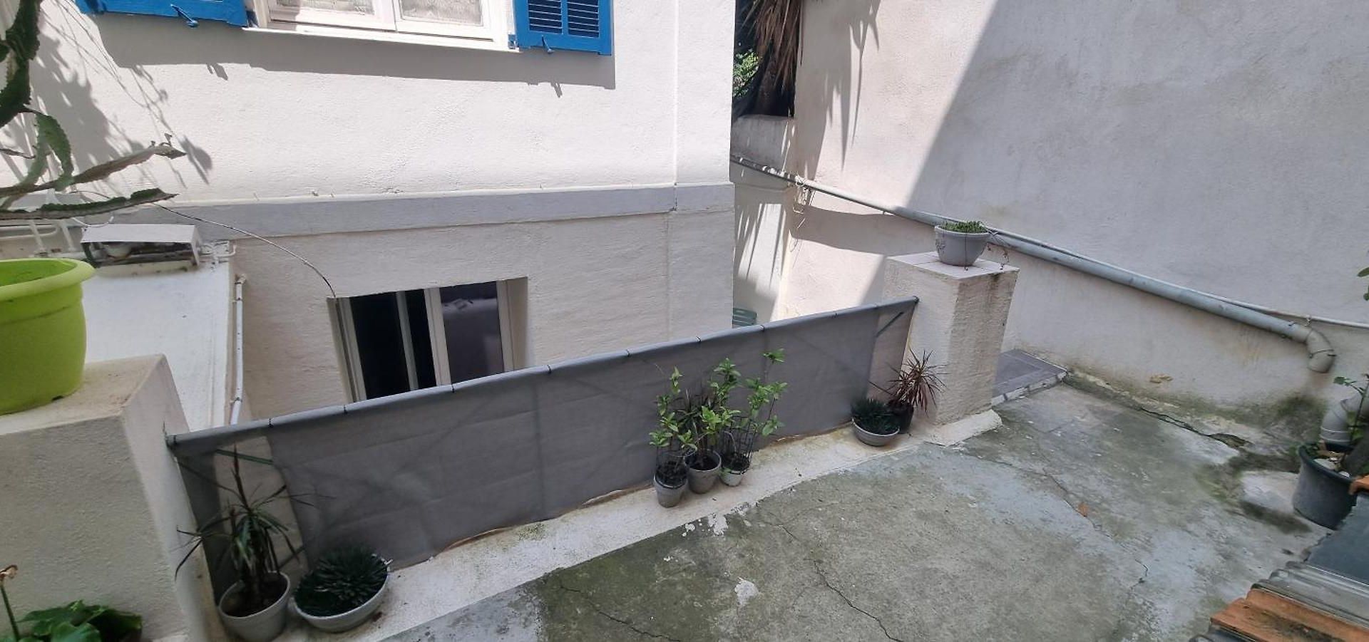 Apartment Spacious Full Of Charm, Recently Updated Nice
