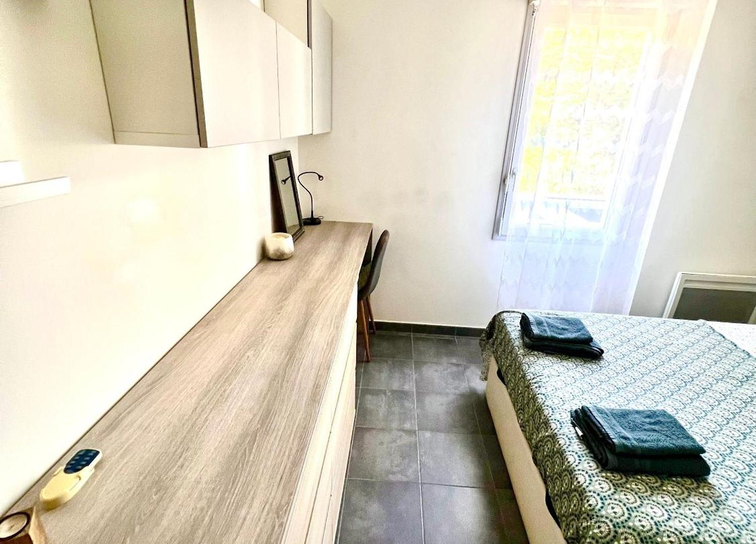2-room Apartment, Bright Balcony Appartement